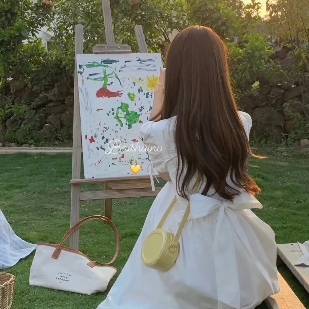 千雪一笑百媚生